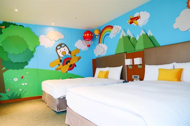 后疫情时代来临国旅復甦，台中港酒店X纸箱王创意园区，携手打造全新的主题房。（台中港酒店提供）