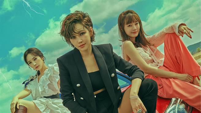 《魔女宝刀未老》由李敏英（左起）、李幼梨、尹素怡主演。（MyVideo提供）