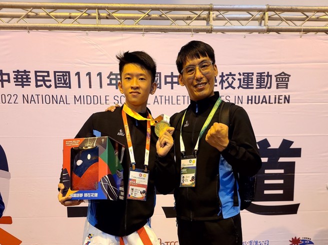 張柏宇榮獲國中男子組個人形金牌。(照片/台北市教育局提供