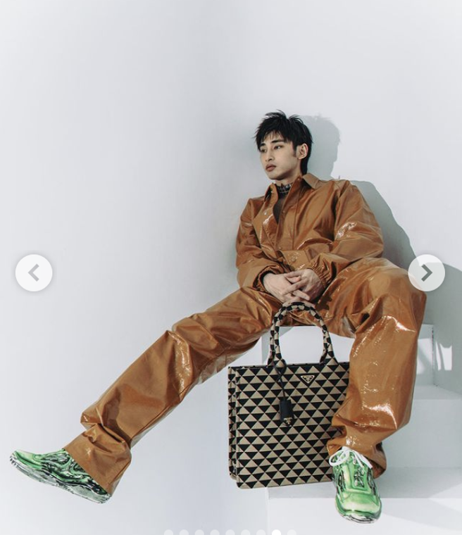 章广辰抢穿Prada 2022秋冬。（翻摄IG）