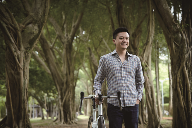 Kurt Lin喜欢骑脚踏车探索台北各个不同角落。（摄影／Anew Chen）