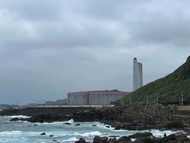 台電協和電廠規畫填海造陸約18.6公頃，興建第4座天然氣接收站，引發地方不滿。（資料照／陳彩玲攝）
