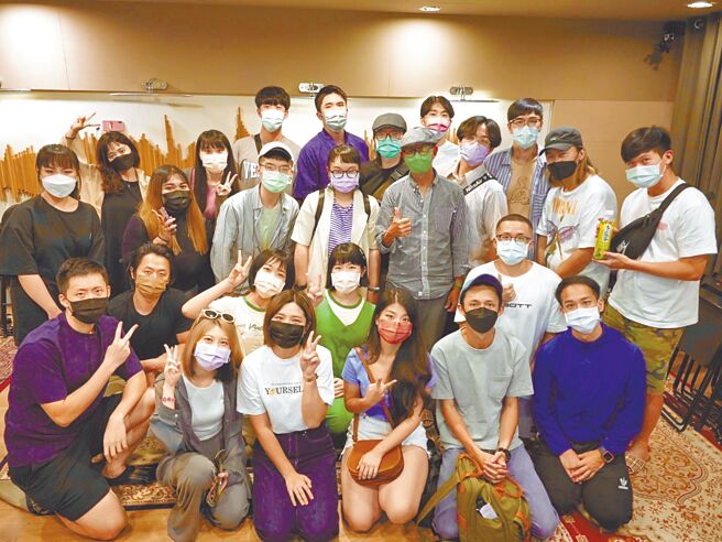 第一届全球客家流行音乐大赛日前为复赛选手举行培训班。（新视纪整合行销提供）