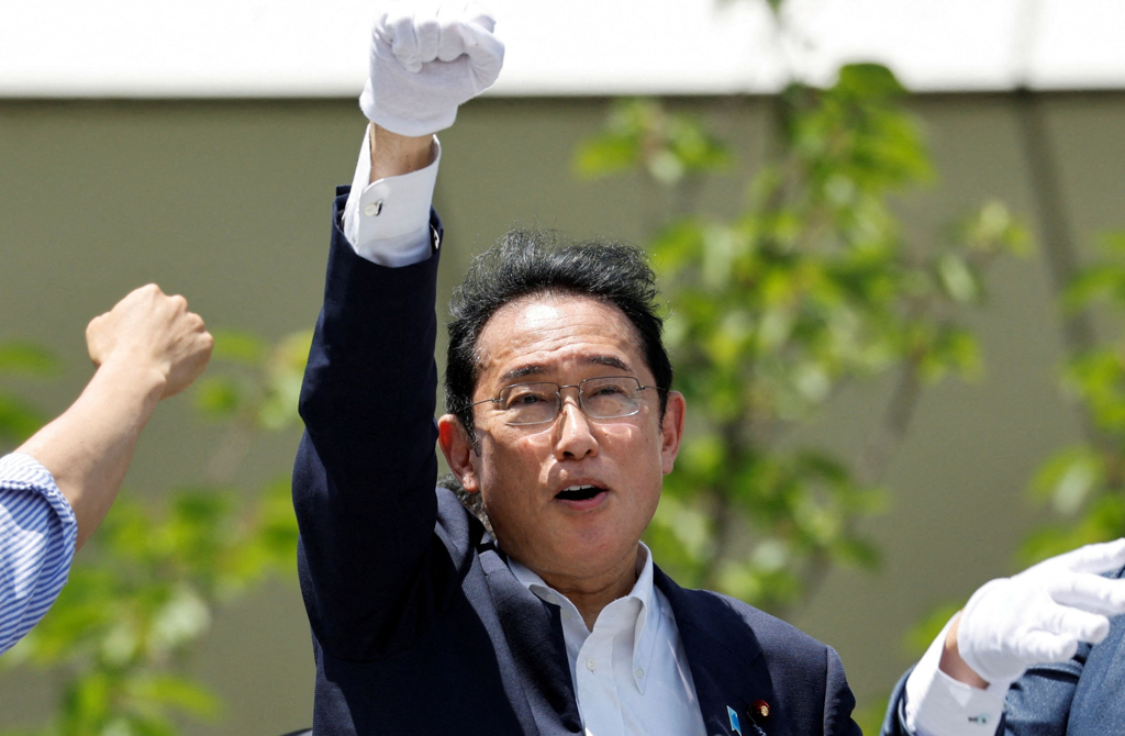 日本参议院选举7月10日将登场，图为首相岸田文雄6月24日在川崎助选的神情。（路透）(photo:ChinaTimes)