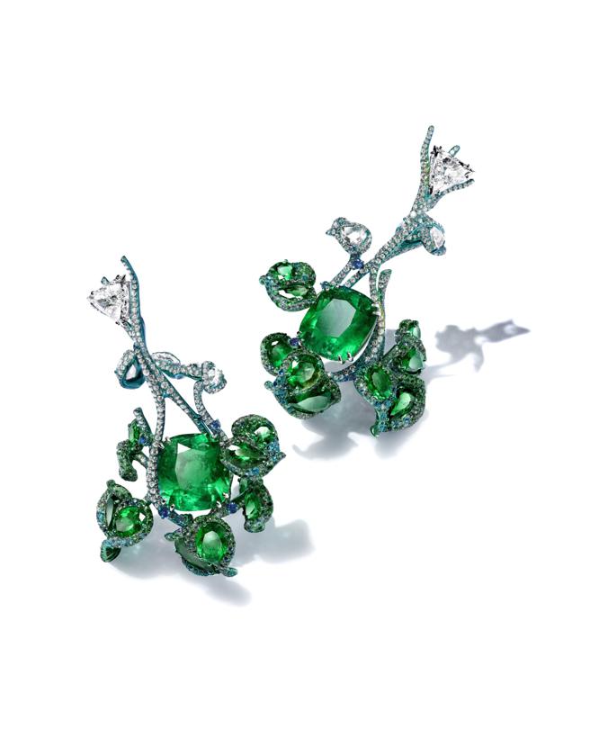 CINDY CHAO今年新款 Black Label Masterpiece XX 大师系列晨露绿藤耳环。（CINDY CHAO提供）