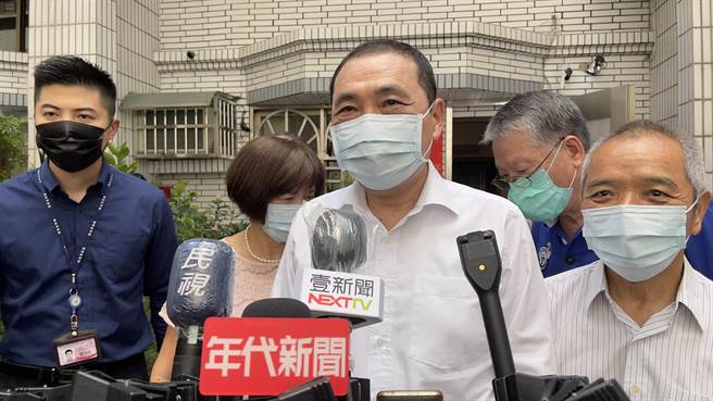 對於各項有關新北市長人選的傳聞，侯友宜表示一切仍以市政優先回應。（呂健豪攝）