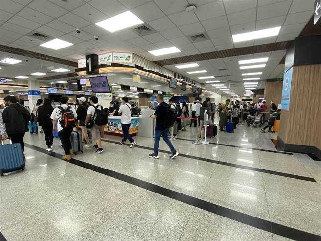 中秋连假澎湖、金门、马祖3条离岛管制航线机位，自7月11日上午9时起开放订位。（本报资料照）