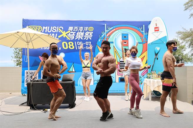 2022雲西海洋音樂祭7月23日至8月7日連續3周末在雲林縣四湖鄉三條崙海水浴場及旁邊的海清宮舉行。（周麗蘭攝）