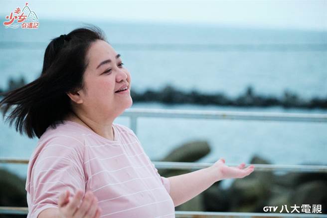 锺欣凌很享受旅程。（八大提供）