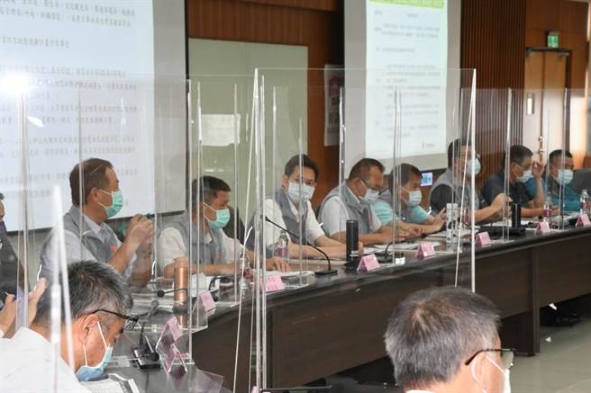 苗栗县政府8日上午召开万安45号防空演习协调会。（苗栗县警局提供／谢明俊苗栗传真）