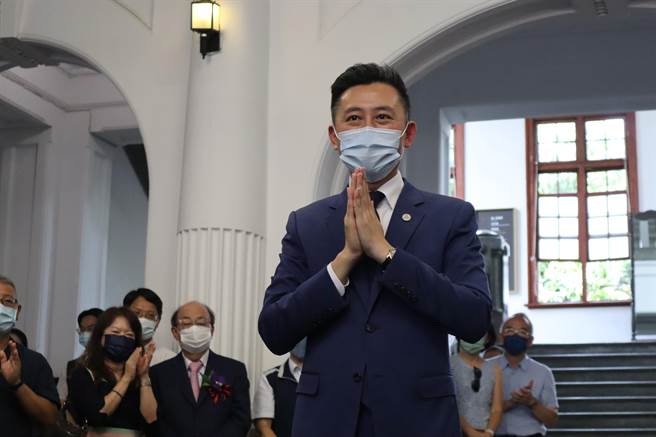 台北市議員王鴻薇再出招，猛攻林智堅論文議題。（邱立雅攝）