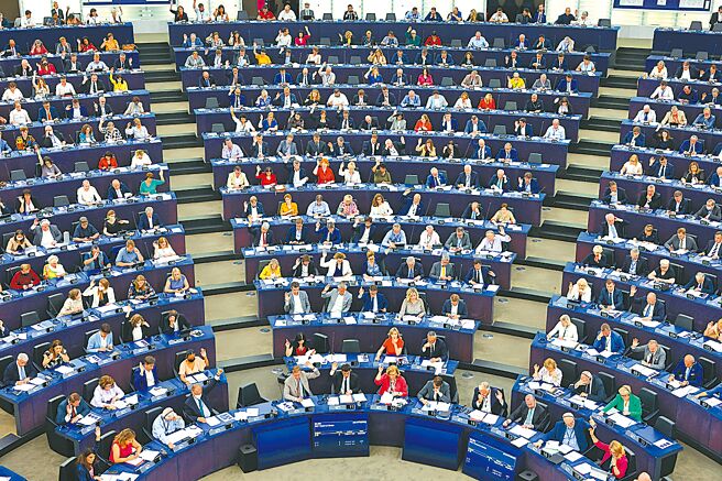 歐洲議會通過天然氣及核能為環境永續的「綠能」。（美聯社）