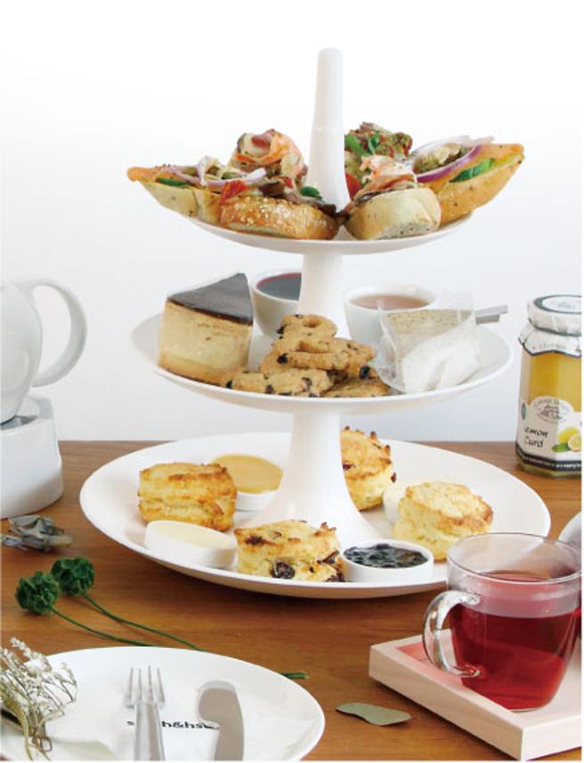 統一時代百貨台北店的smith&hsu，推出點購維多利亞女王午茶組，即贈檸檬蛋黃果醬，特價1550元。（統一時代百貨台北店提供）