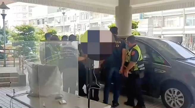 彰化縣秀水鄉一間小吃部8日晚間發生鬥毆，鹿港警分局逮捕3人。（鹿港警分局／吳敏菁彰化傳真）