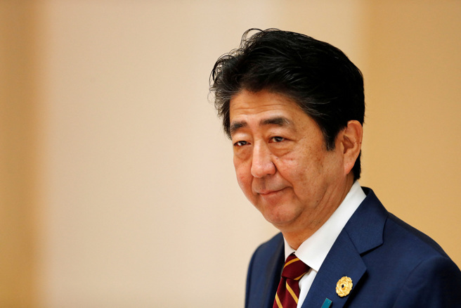 日本前首相安倍晋三（图）8日遇刺身亡。（图／路透社）