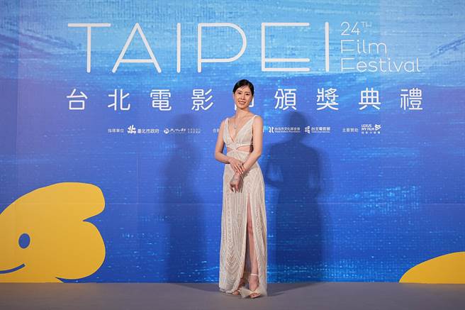 蔡亘晏以GELÉE白色礼服搭配PIAGET珠宝，性感不失气质。（台北电影节提供） 