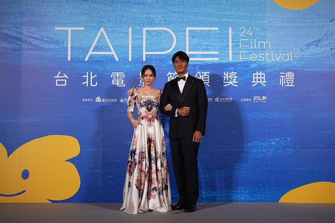 陈乔恩和马志翔一起担任第24届台北电影奖颁奖人。（北影提供）