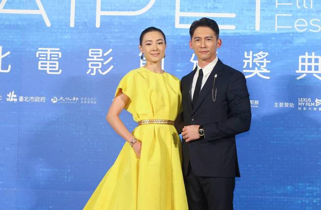 温升豪（右）跟曾佩瑜合作多次，默契十足。（粘耿豪摄）