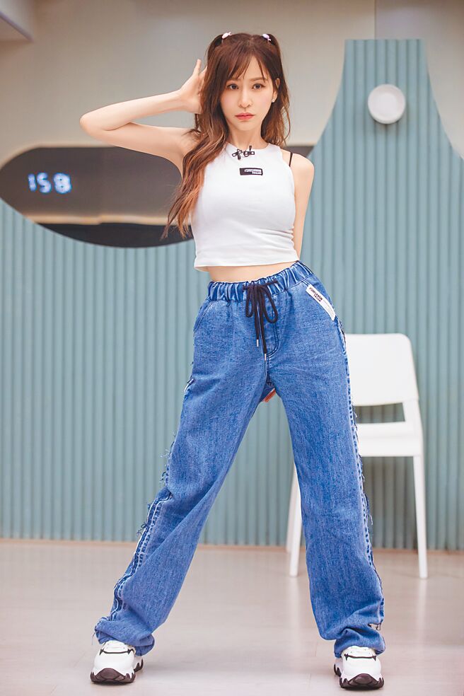 王心凌參與的《乘風破浪》比賽進入白熱化階段。（芒果TV提供）