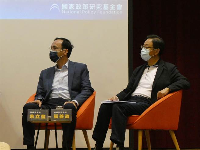 前新竹市長林智堅就參選桃園市長戰鬥位置，國民黨桃園市長參選人張善政陣營也將上緊發條。黨務人士指出，目前仍在積極尋求整合議長邱奕勝與黨前副祕書長羅智強，張7月14日自主管理結束後一周內，應會有好消息。（周志豪攝）