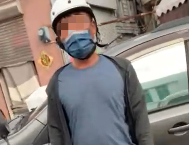 台东大学生前往旗津戏水钱包遭窃半月后才报案， 警方24小时就逮窃贼。(苏育宣翻摄)