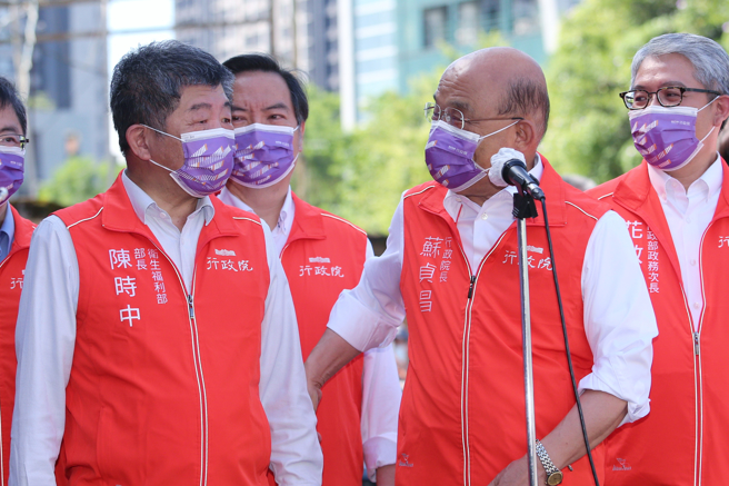 行政院長蘇貞昌(右行政院長蘇貞昌(右二)、衛福部長陳時中(左一)10日一同出席「中央興辦文山景美社會住宅興辦計畫」記者會。(黃世麒攝)二)、衛福部長陳時中(左一)10日一同出席「中央興辦文山景美社會住宅興辦計畫」記者會。(黃世麒攝)