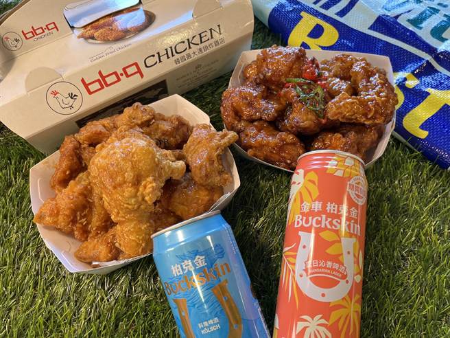 bb.q CHICKEN「夏日鸡啤餐」以经典半半炸鸡搭配柏克金期间限定啤酒，套餐价669元。★中时新闻网关心您：喝酒过量，有碍健康！★中时新闻网提醒您：酒后不开车，安全有保障（bb.q CHICKEN提供）