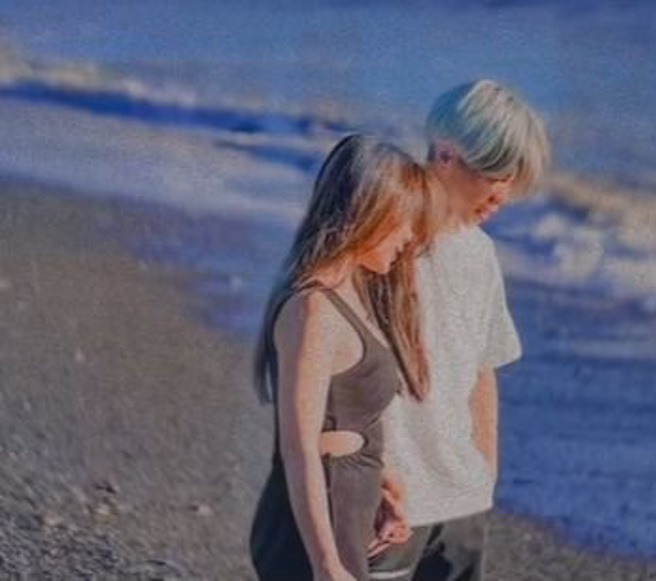 祈錦鈅緋聞對象曬出照片，祈錦鈅事後否認，稱這張照片的女生是他們的同行友人。（圖／祈錦鈅Instagram）