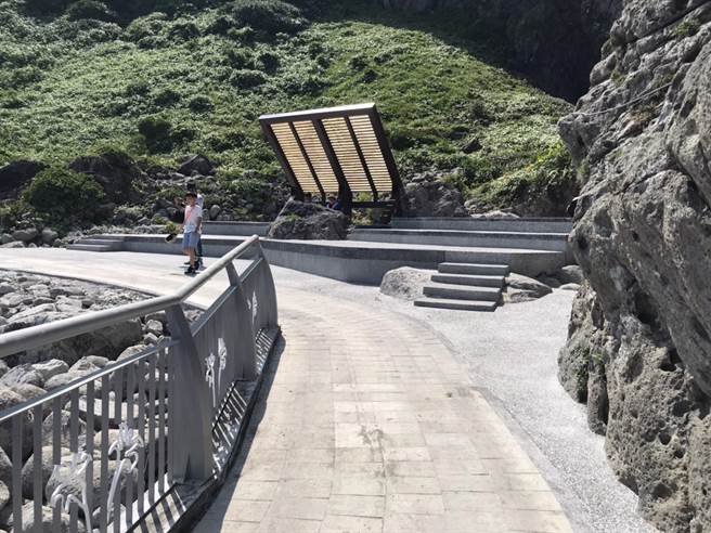 基隆屿滨海步道今日整修完工，恢復海景导览游程。（基隆市政府提供／陈彩玲基隆传真）