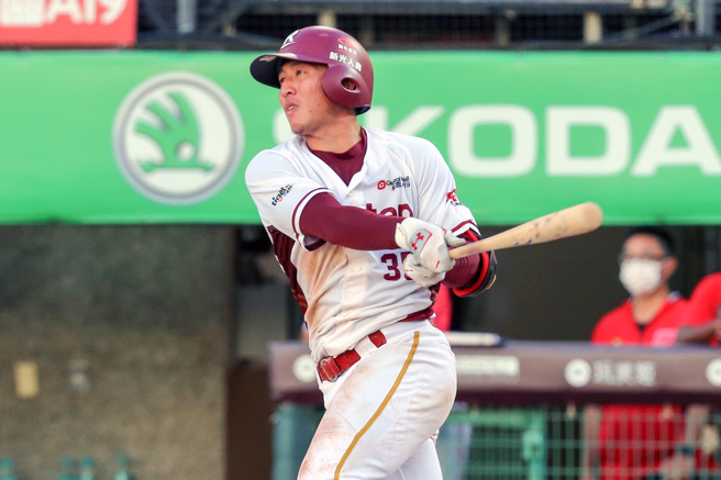 乐天桃猿成晋。（陈麒全摄）