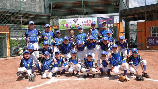 台中健行小牛晋级全国社区学生棒球U10少棒全国决赛。（台湾世界少棒联盟提供）