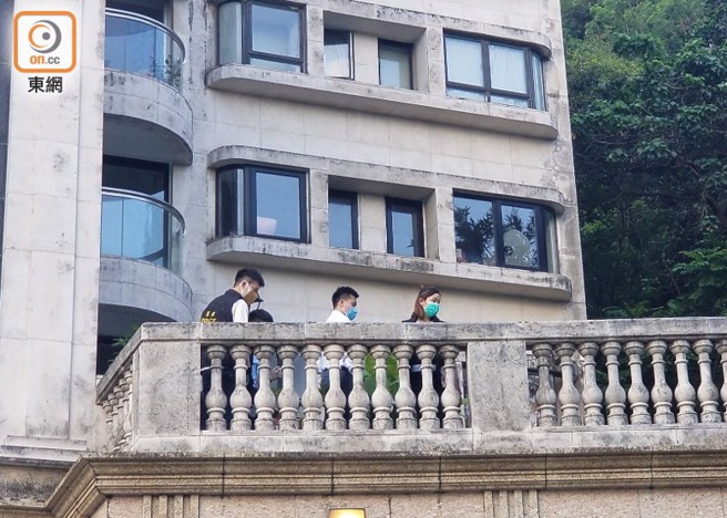 警方到场进行搜证。（图/东网提供）