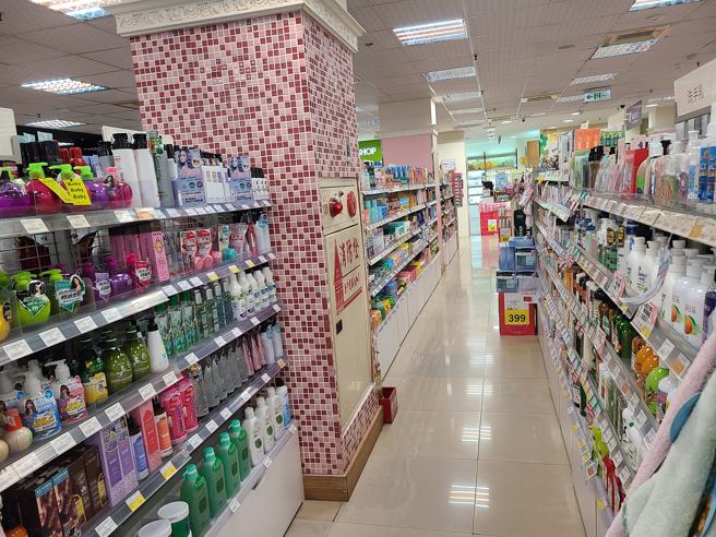 一名男网友表示，每次到宝雅採买，都会突然想上厕所，他把心境PO上网后，1.3万网友也有同感。（图／翻摄自爆废公社）