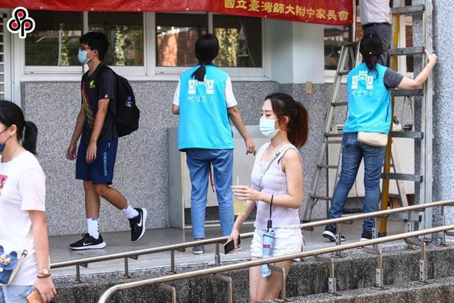 分科測驗今(11)日舉行首日考試，第二科考科為化學。(本報資料照)