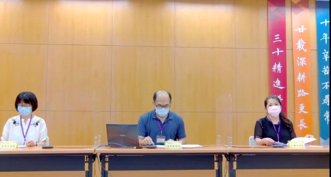 试题分析老师，由左至右为:吴淑芳老师、赵君杰老师、江慧玉老师。(图/大考中心线上记者会截图)