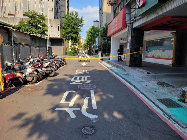 林森北路條通附近發生男子墜樓。（翻攝畫面）