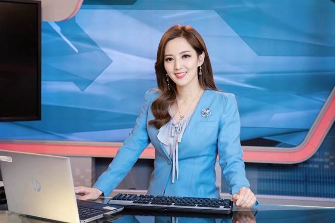 东森假日晚间新闻主播房业涵。（东森提供）