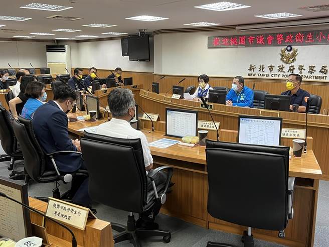 桃园市议会警政卫生小组今至新北市警局参访。（王扬杰摄）
