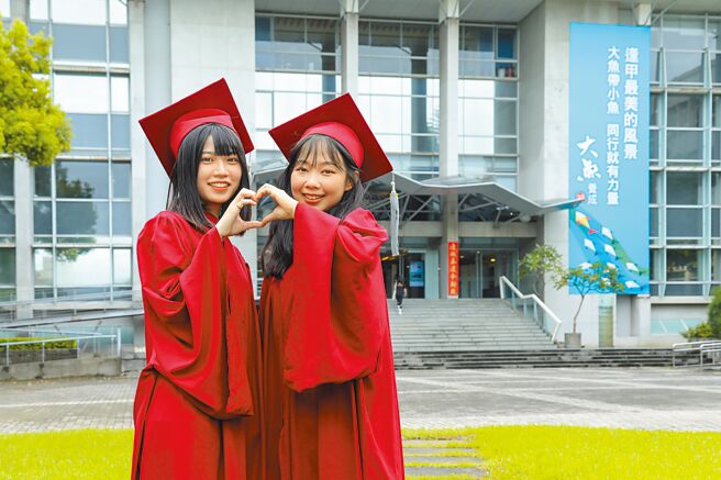 逢甲大学近年办学成效突飞猛进，在《远见》杂志的私立大学类排行榜，位居前5名，是唯一没有医学院的大学。