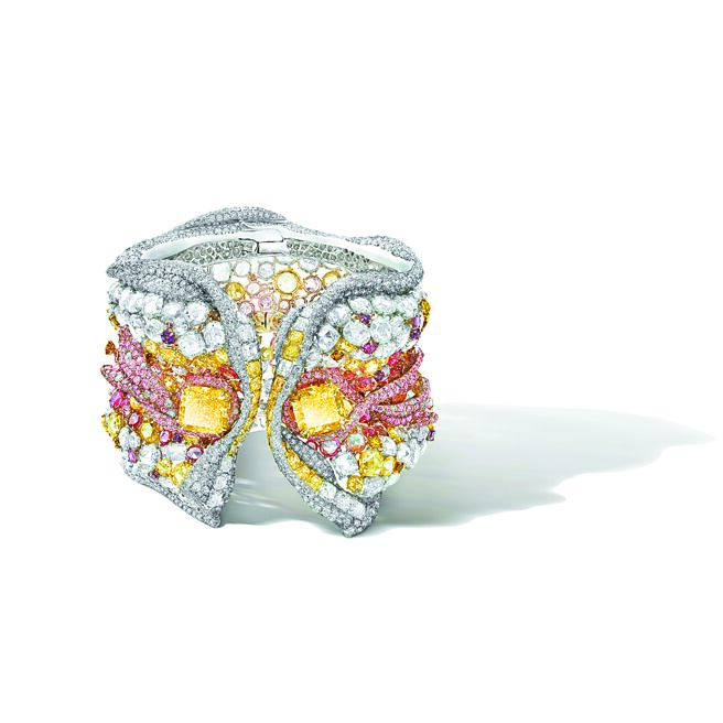 CINDY CHAO今年新款Black Label Masterpiece VII大師系列貴族佳人緞帶手環。（CINDY CHAO提供）