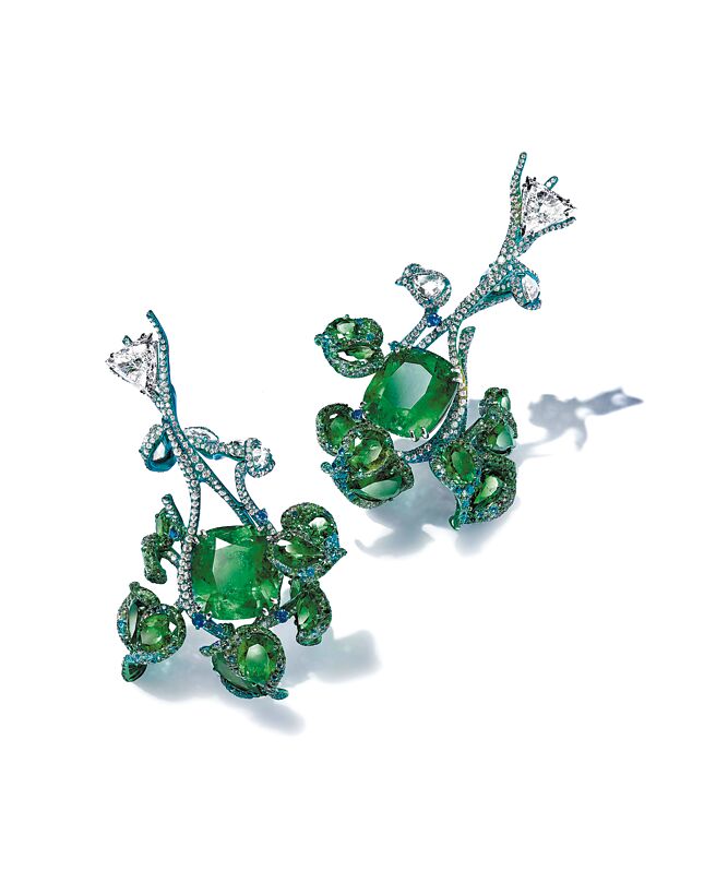 CINDY CHAO今年新款Black Label Masterpiece XX大師系列晨露綠藤耳環。（CINDY CHAO提供）