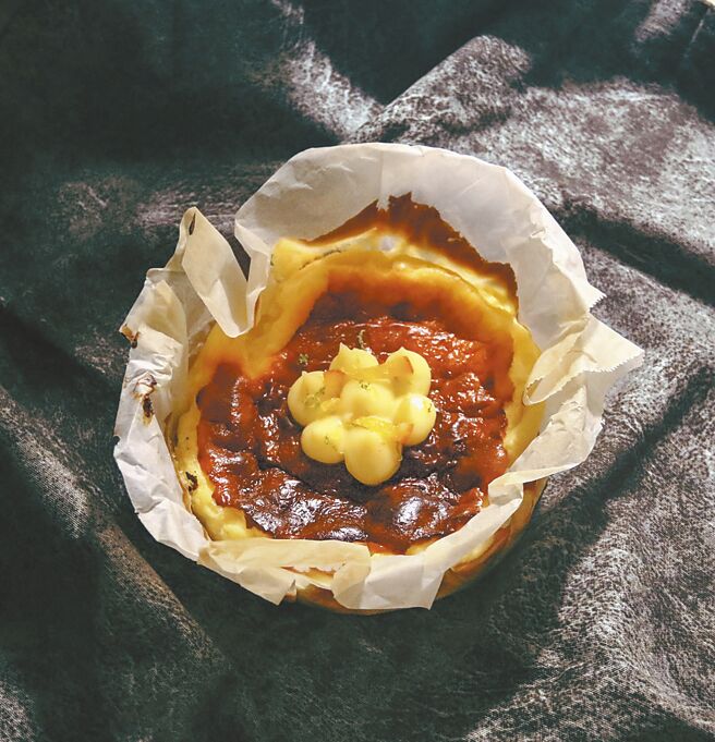 city’super乐田囍事「柠檬柑橘巴斯克蛋糕」4吋，特价220元。（city’super提供）