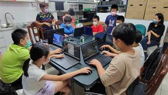 台東順天書屋夏令營 小學生打造北町虛擬實境