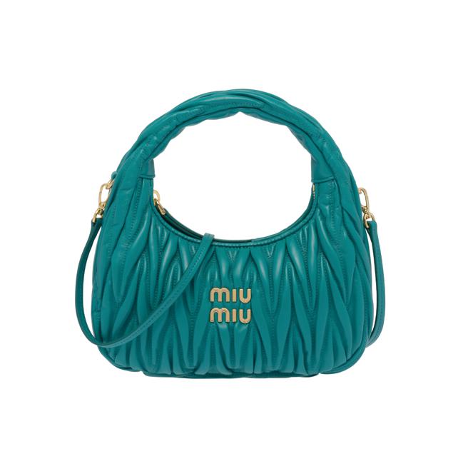 微風南山獨家色MIU MIU-Miu Wander納帕軟皮手提肩背包，價格店洽。（微風提供）