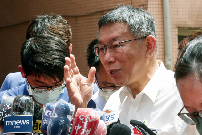 台北市长柯文哲（图）12日出席延寿国宅J区都更案拆除典礼。（邓博仁摄）