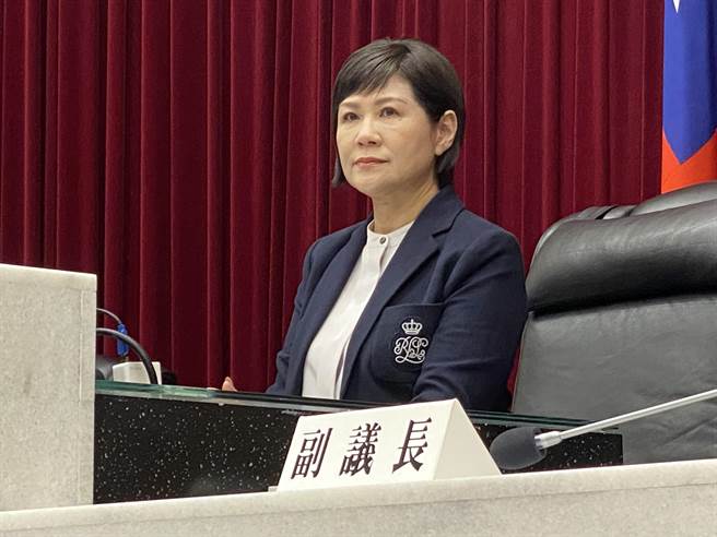 高雄市議會副議長陸淑美近日陸續接獲陳情，有民眾被不法取締，她希望警方不要把民眾當提款機。（陸淑美服務處提供／林瑞益高雄傳真）