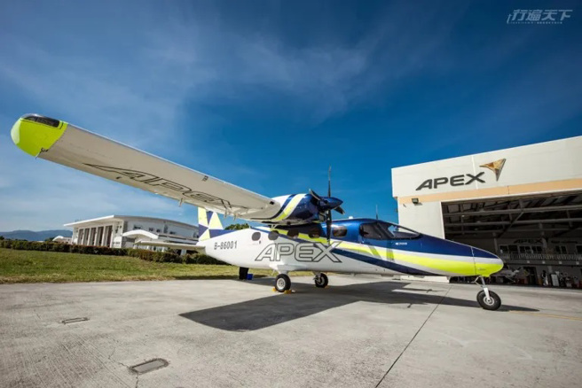 有空中法拉利之称的机型，光走近就充满兴奋感。（图片提供：安捷航空）