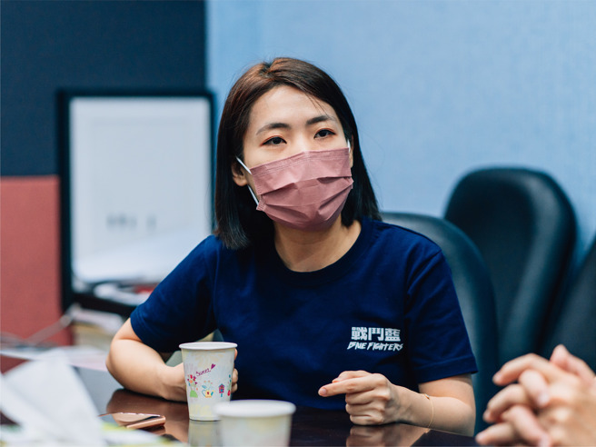 国民党台北市议员徐巧芯今（12）日表示，对于林智坚论文门事件，台大要到9月才会做出决定，「那时候林智坚已经完成登记，那时很可能他的学位会被注销」。（取自赵少康脸书）