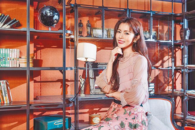 气质女星任容萱姊弟恋正式曝光，任家人也都祝福认可。（资料照片）