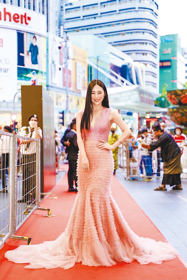 吴可熙获邀出席马来西亚国际电影节开幕红毯，获得不少海外影迷喝采。（CAA agency提供）